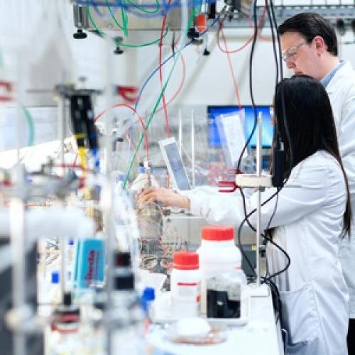 How to Prepare Hexachloroacetone via the Catalytic Liquid-phase Chlorination Reaction of Acetone